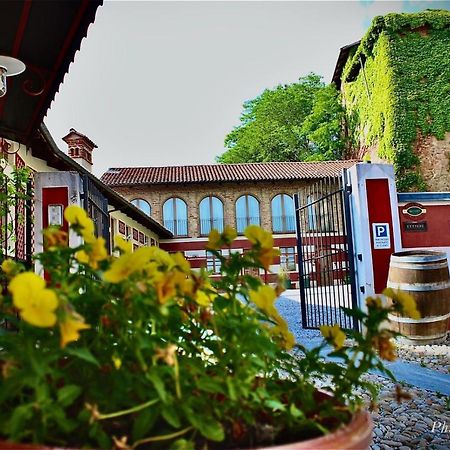 Foresteria Ristorante Conti Roero Monticello d'Alba Exteriér fotografie