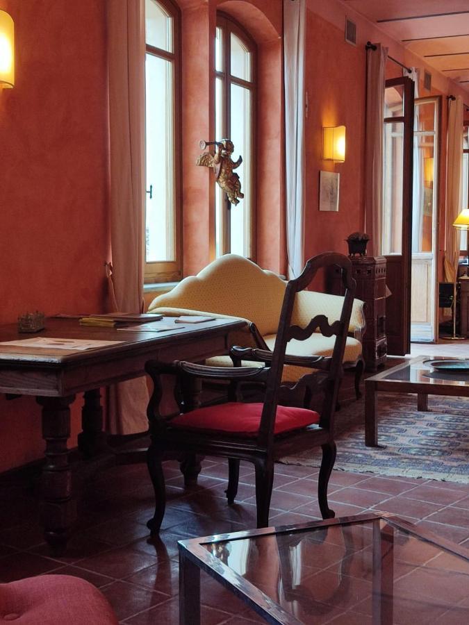 Foresteria Ristorante Conti Roero Monticello d'Alba Exteriér fotografie