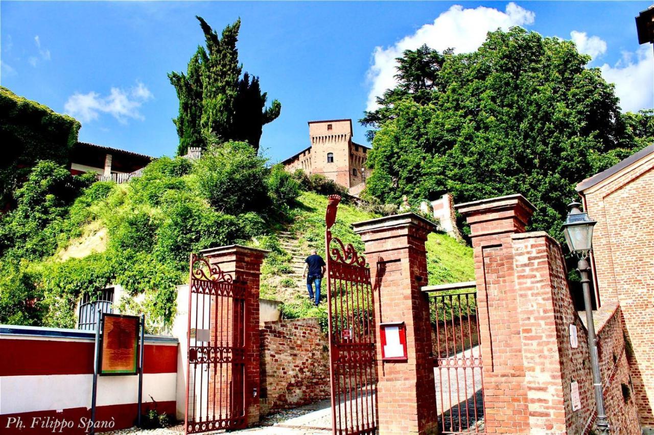Foresteria Ristorante Conti Roero Monticello d'Alba Exteriér fotografie